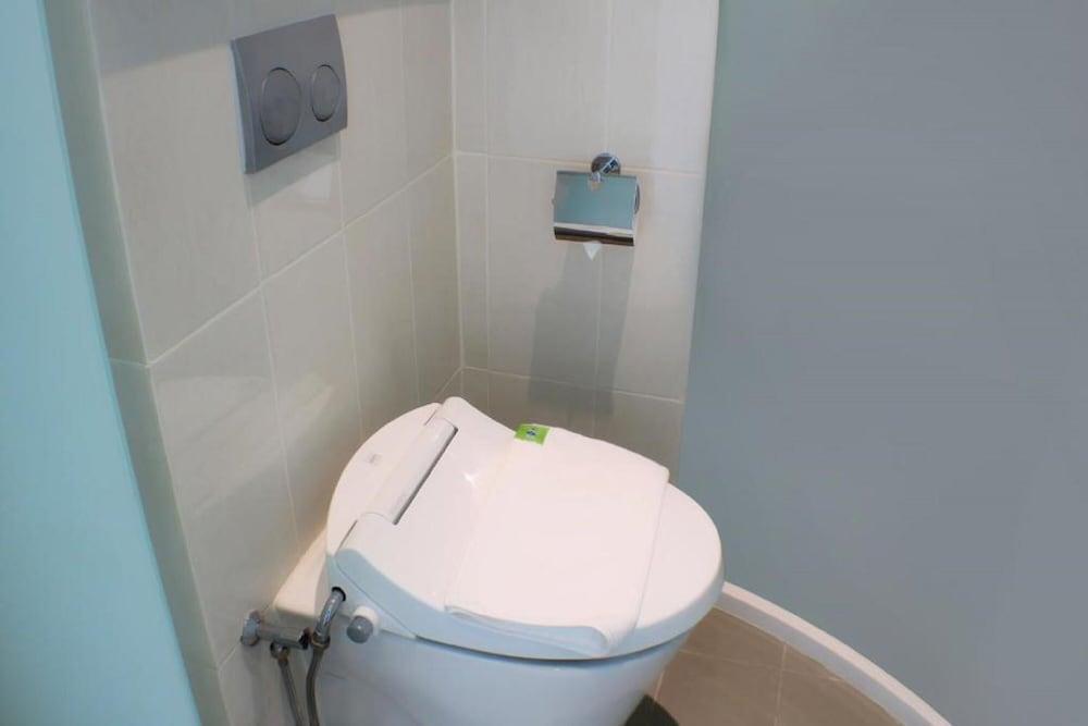 بوب! هوتل سولو حمام