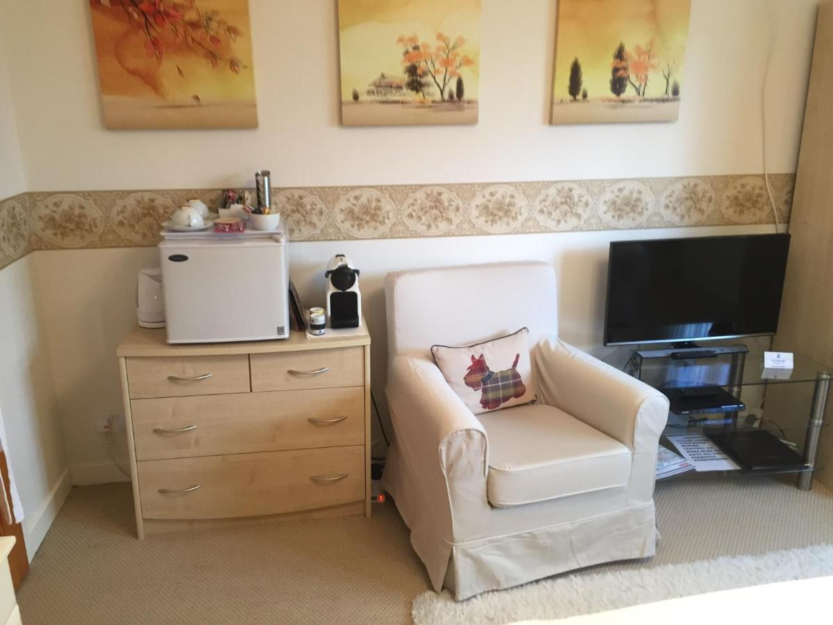 آيلايجين بي آند بي أخرى