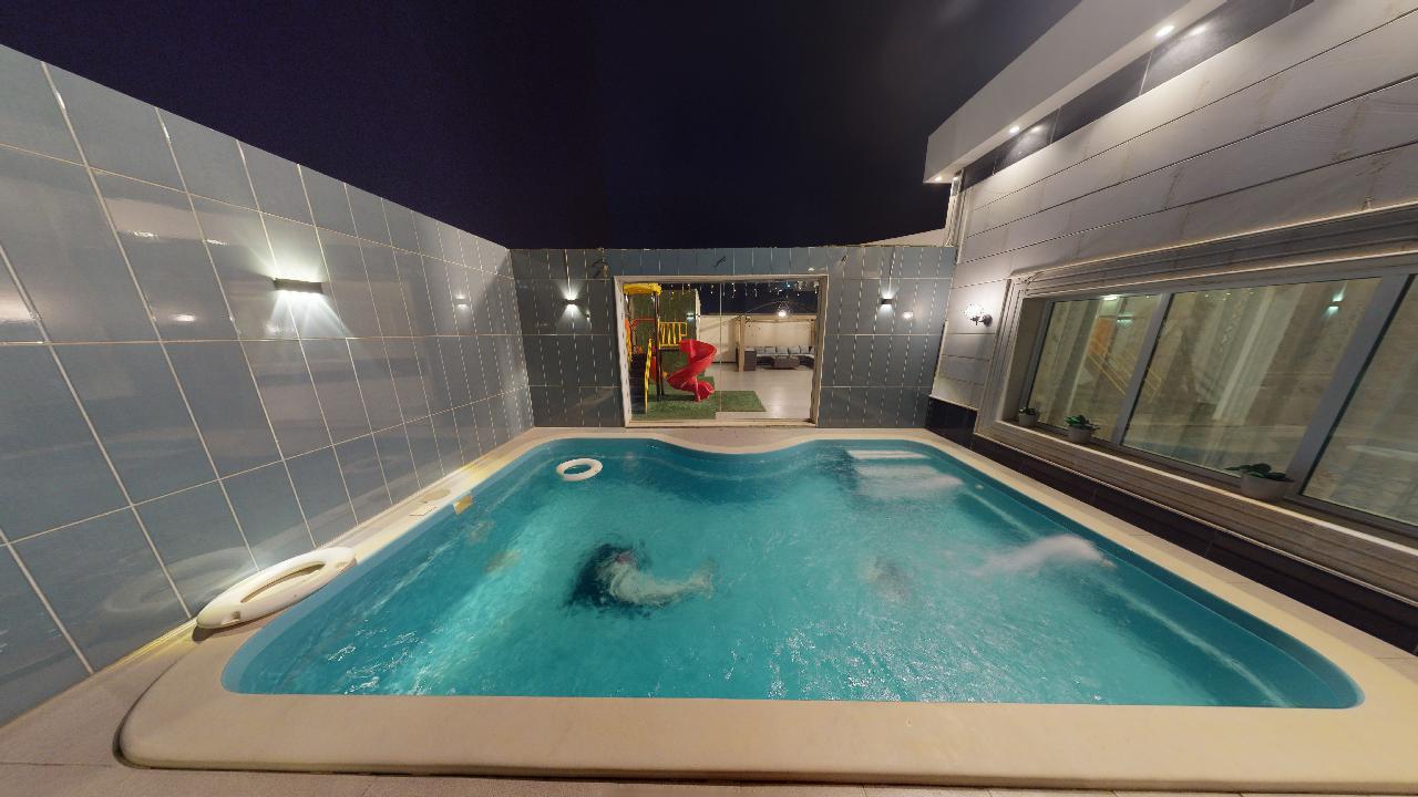 Elegant Chalet with Pool | 546