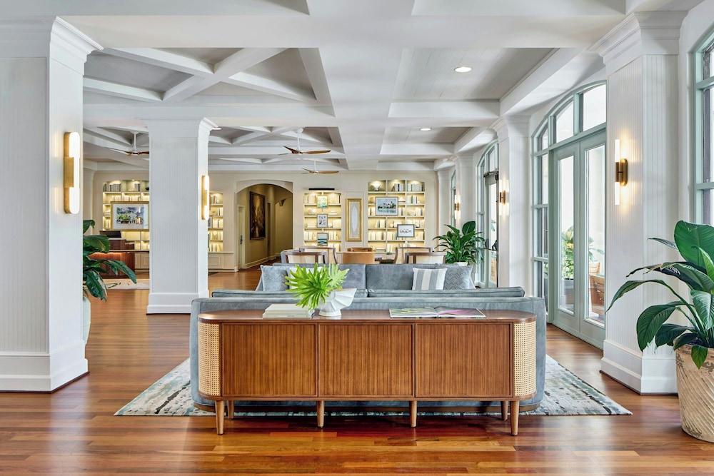 ذا إن آت سيليبريشن، أوتوجراف كوليكشن الردهة