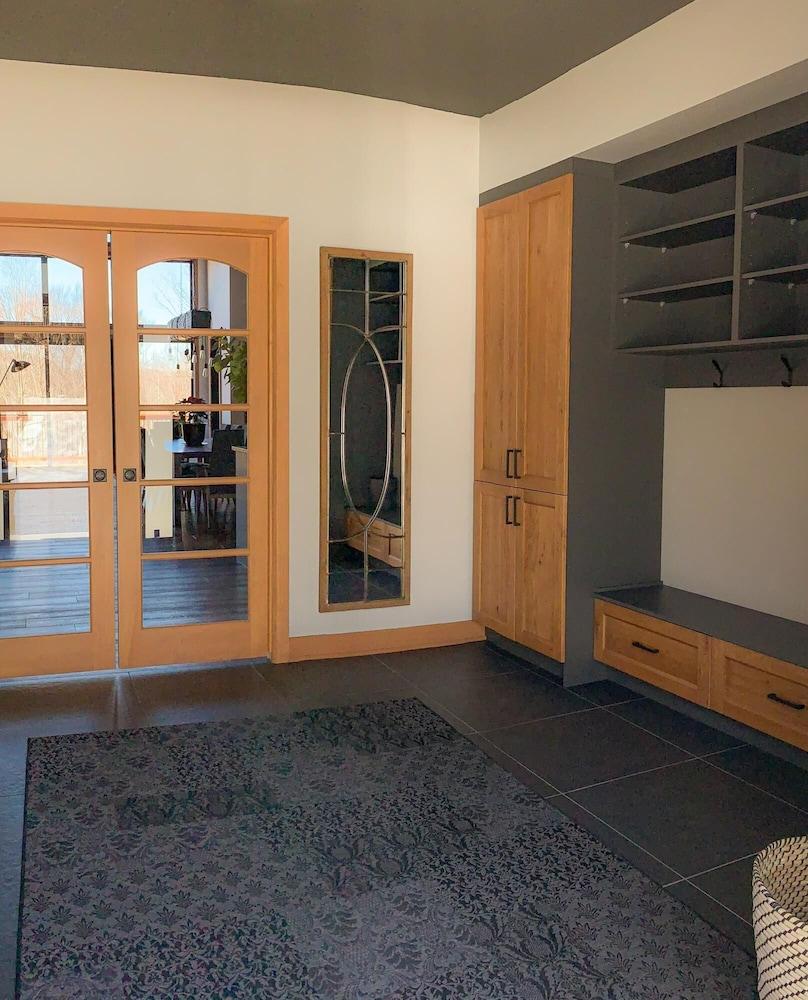 بلاك بير - لاكشري ماونتن-توب فيلا ويذ هوت توب غرفة