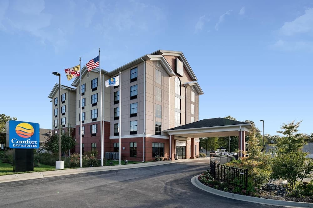 Comfort Inn & Suites Lexington Park near Pax River Featured Image