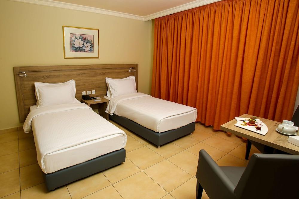 فندق جولدن تيوليب العقبة