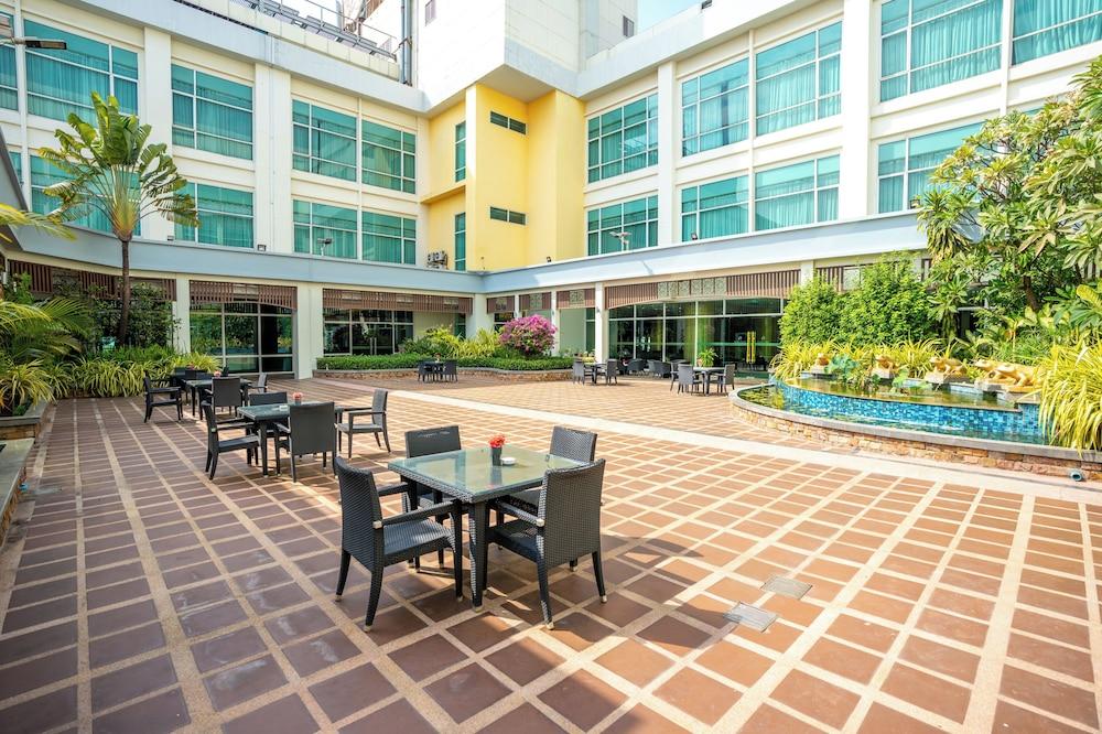 دارا إيربورت سيتي هوتل آند سبا المنطقة الخارجية