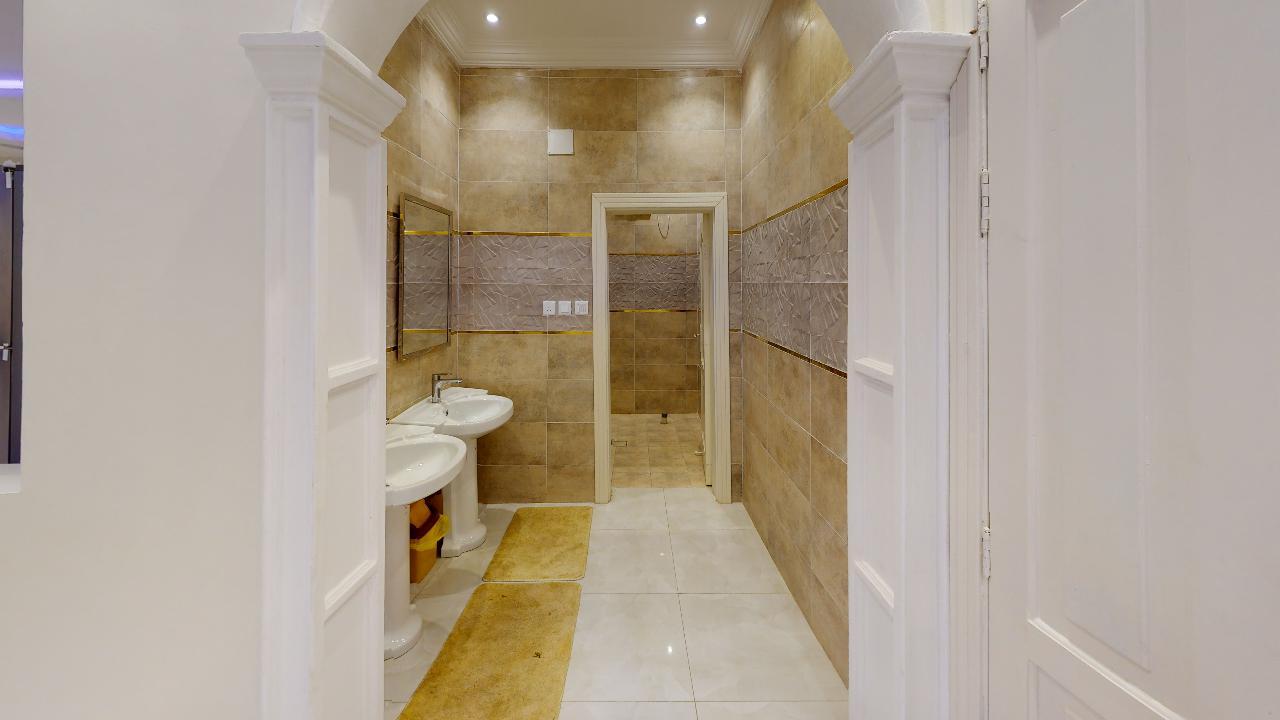 Comfy Istiraha with Pool | 626 Bathroom