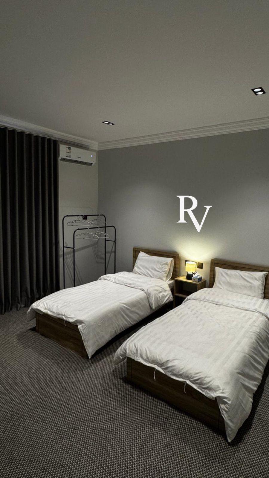 Elegant Chalet with Comfortable and Simple Furniture | 5631 Bedroom