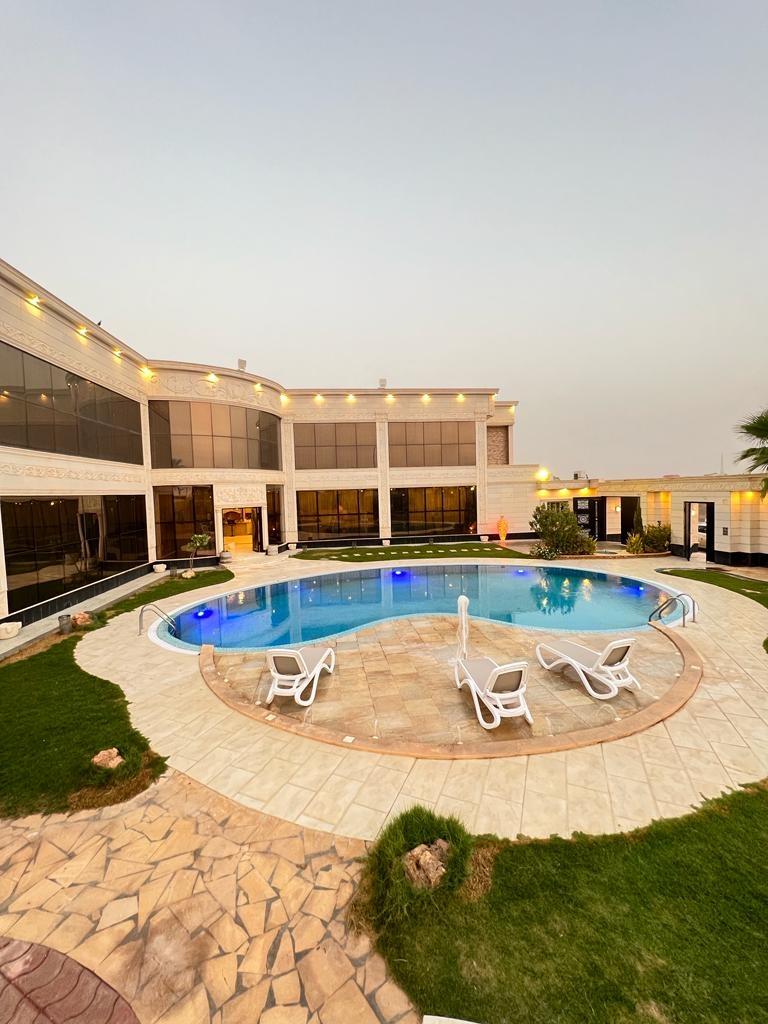 Attractive Chalet with Pool | 3529