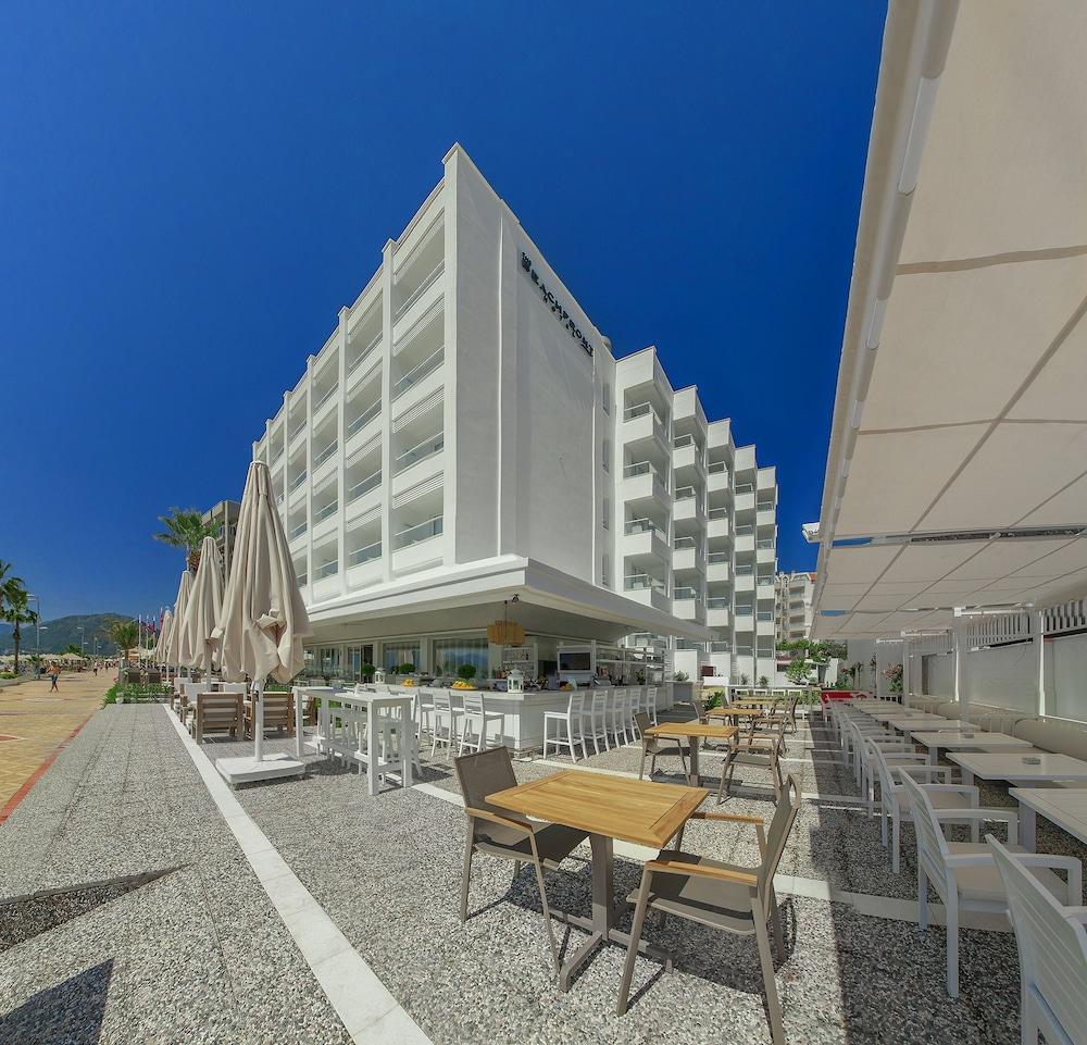 ذا بيتش فرونت هوتل آدلتس أونلي 16 بلس المنطقة الخارجية