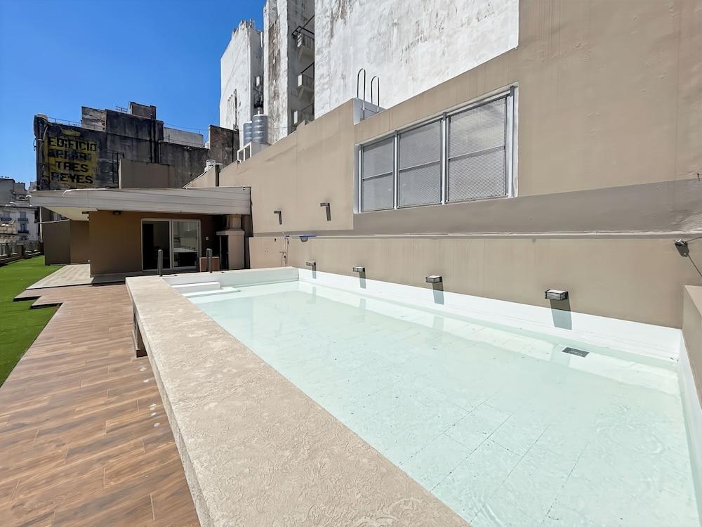 Modern Studio With Amenities in the Heart of the City 11 Waterslide