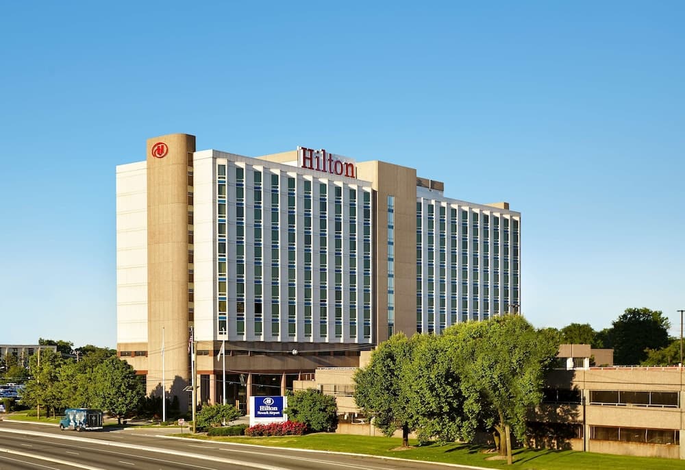 Hilton Newark Airport Exterior