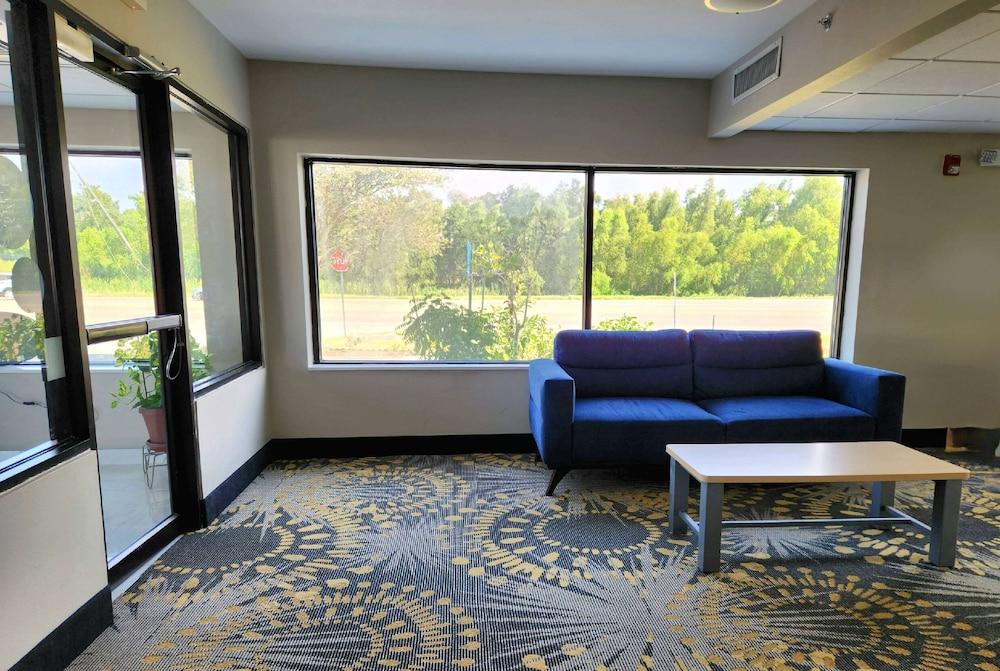 دايز إن باي ويندام لا بلاس - نيو أورلينز الردهة