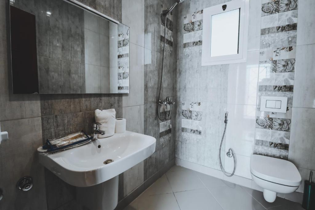 مابات-وايت بيرل كومباوند 600 سي فيلا 29 أخرى