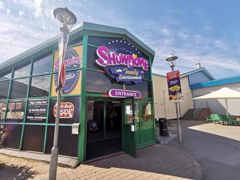 إنفيتينغ 3 بد كارافان إن بورثكاول المنطقة الخارجية