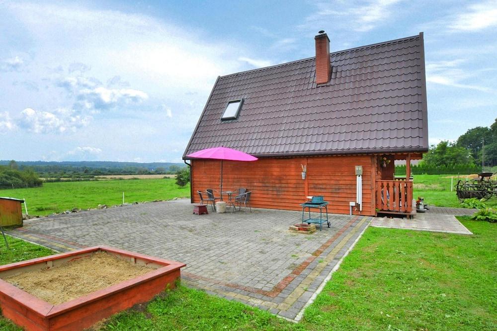 كوتيدج إن ذا كانتريسايد، كويت، برايفيت جاردن المنطقة الخارجية