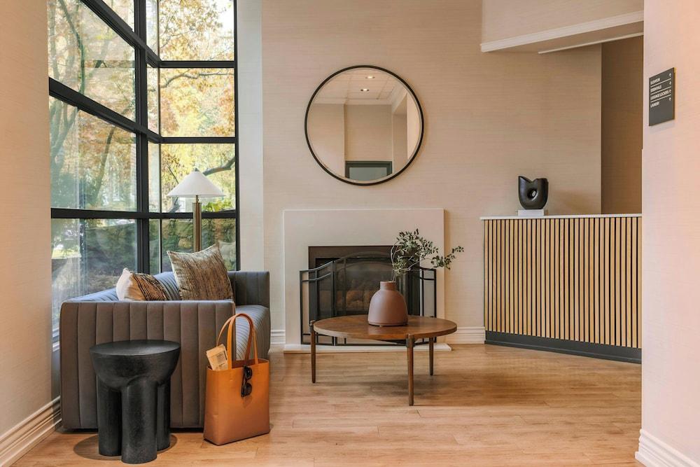 ذا صن سيت هوتل ويست إند، سوندر باي ماريوت بونفوي الصورة الأساسية