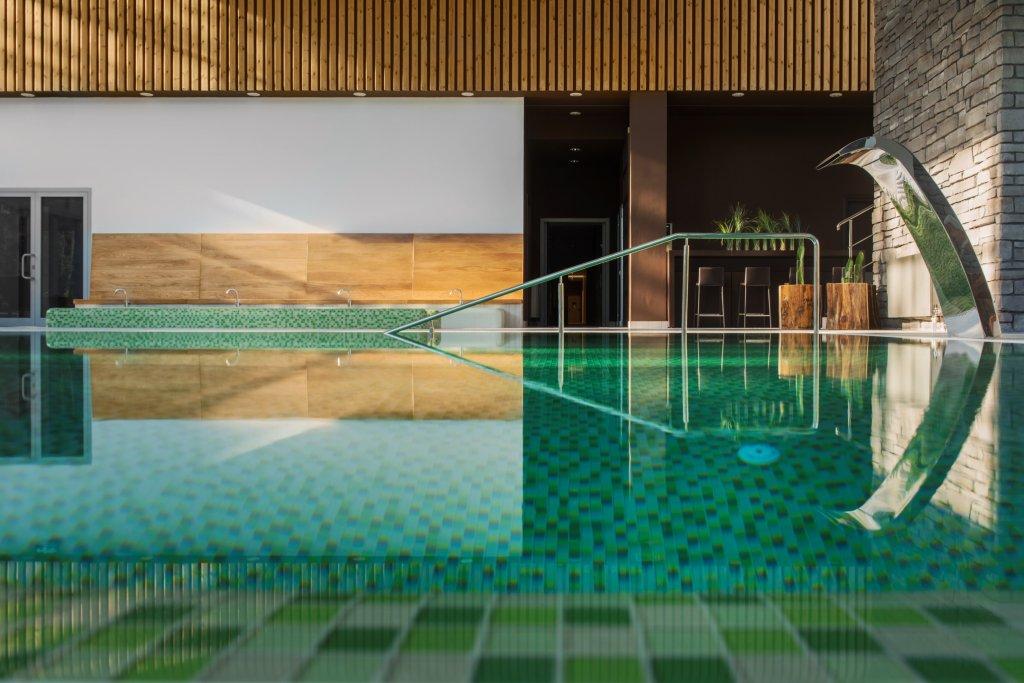 فندق أفستريسكي تسينتر زدوروفيا فيربا ماير أخرى