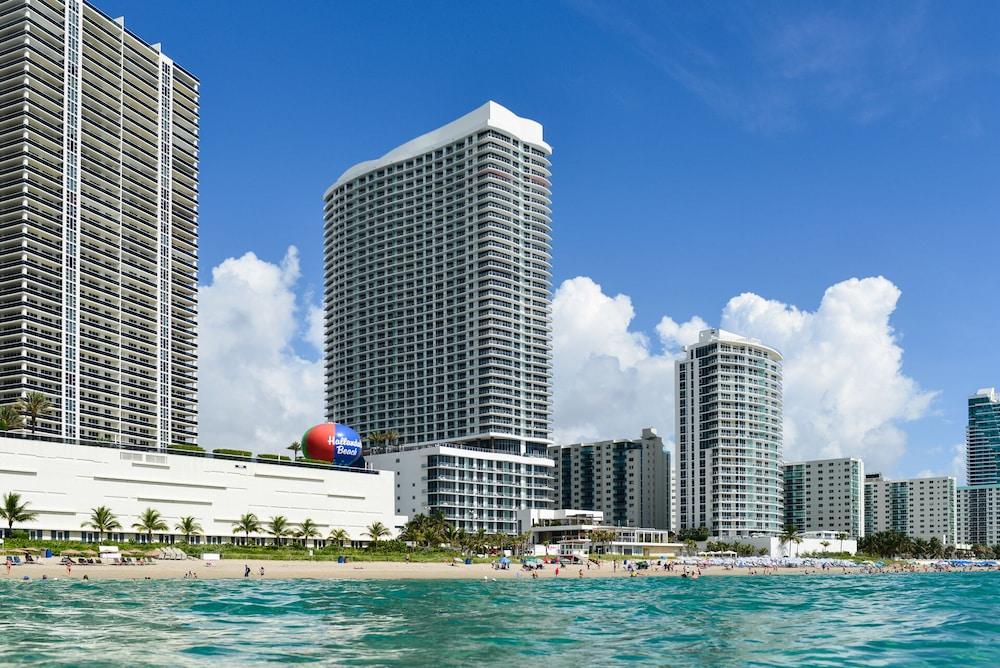 لوكس س بد رو وكوندو آت هوليوود بيتش المنطقة الخارجية