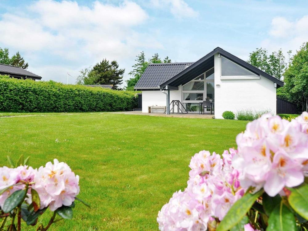 6 Person Holiday Home in Struer-by Traum