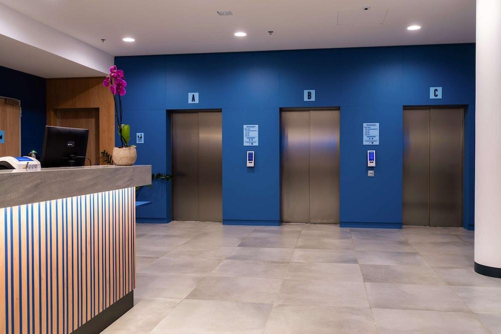 هامبتون باي هيلتون بودابست سيتي سنتر الردهة