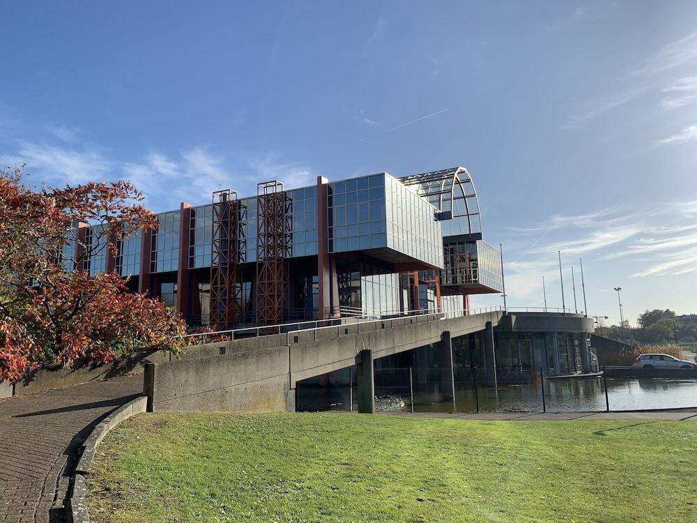 هوليداي إن جونت إكساب باي آيتش جي المنطقة الخارجية