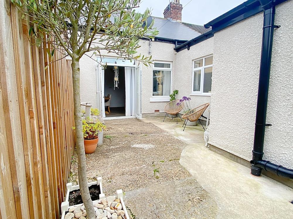 كابتيفاتينج 2 بد كوتيدج إن روكر ساندرلاند المنطقة المحيطة بالمنشأة