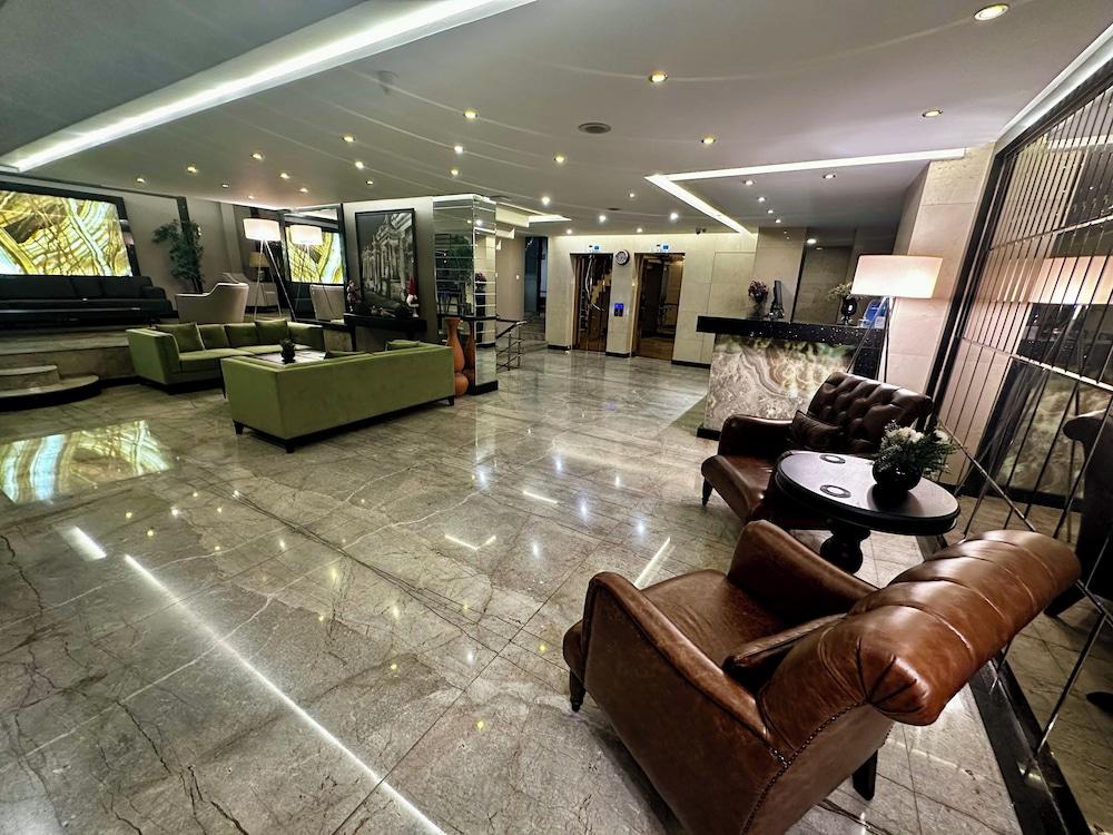 لاوديكيا أوتل