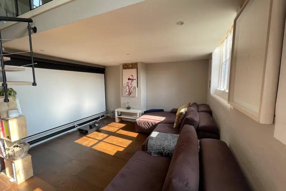 يونيكرل ل بيم يتي فات - 4 مينوت س فروم فيكتوريا بارك داخلي