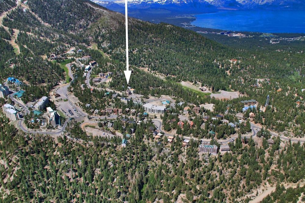 إم في 3: ليك فيو سكي بير لودج منظر من الجو