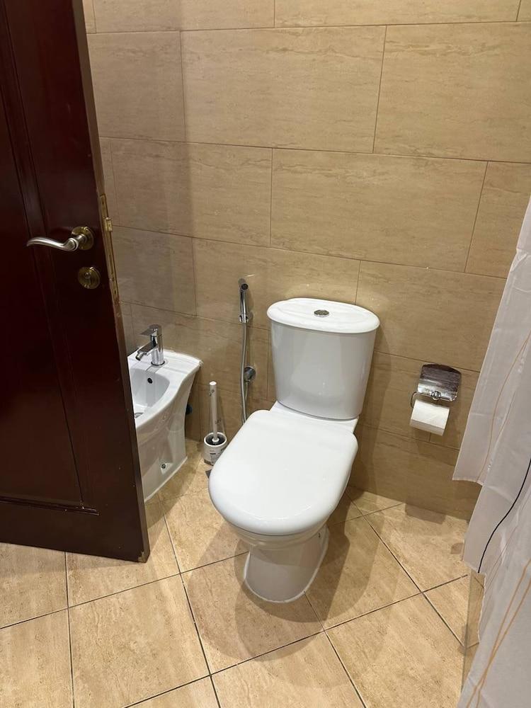 Wonderful 1bed With Beach View at Ras Al Khaimah Bathroom