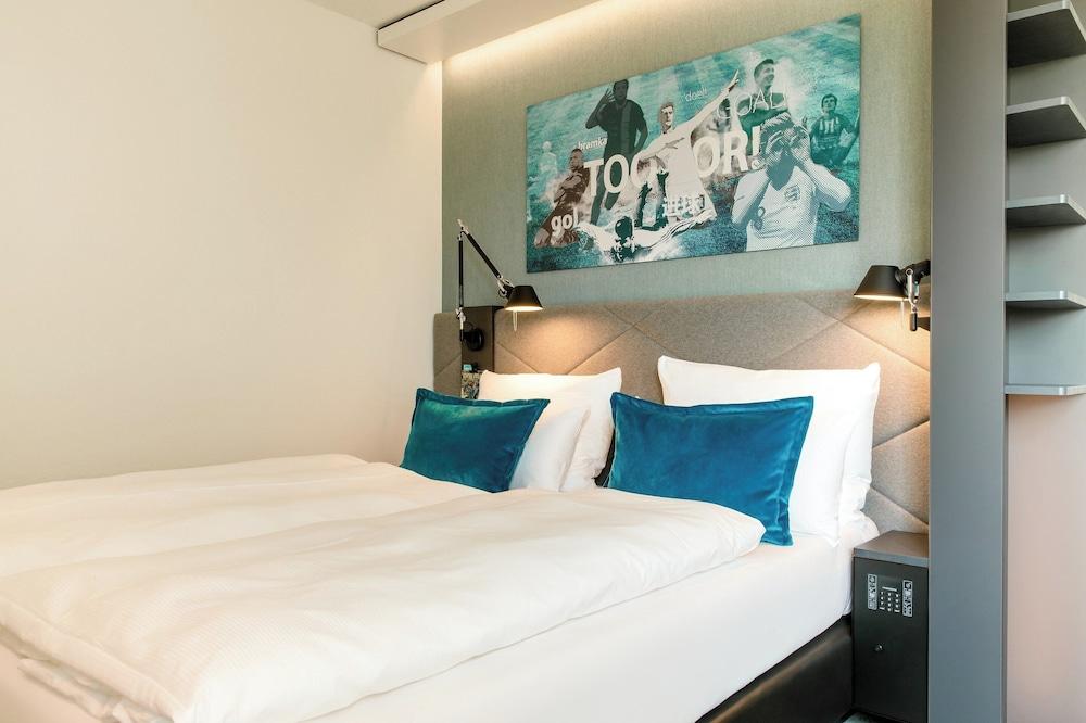 Motel One München-Garching Room