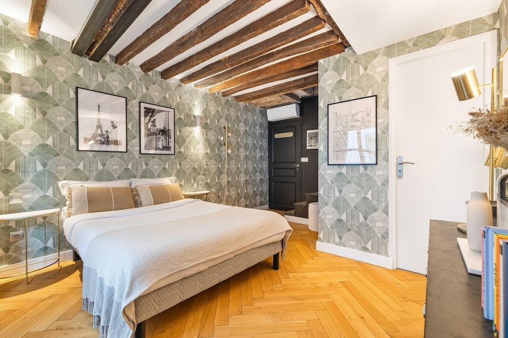 أمايزينج هيستوريكال باريزين لوفت نيكس تو لوفر أريا ! 6 غرفة