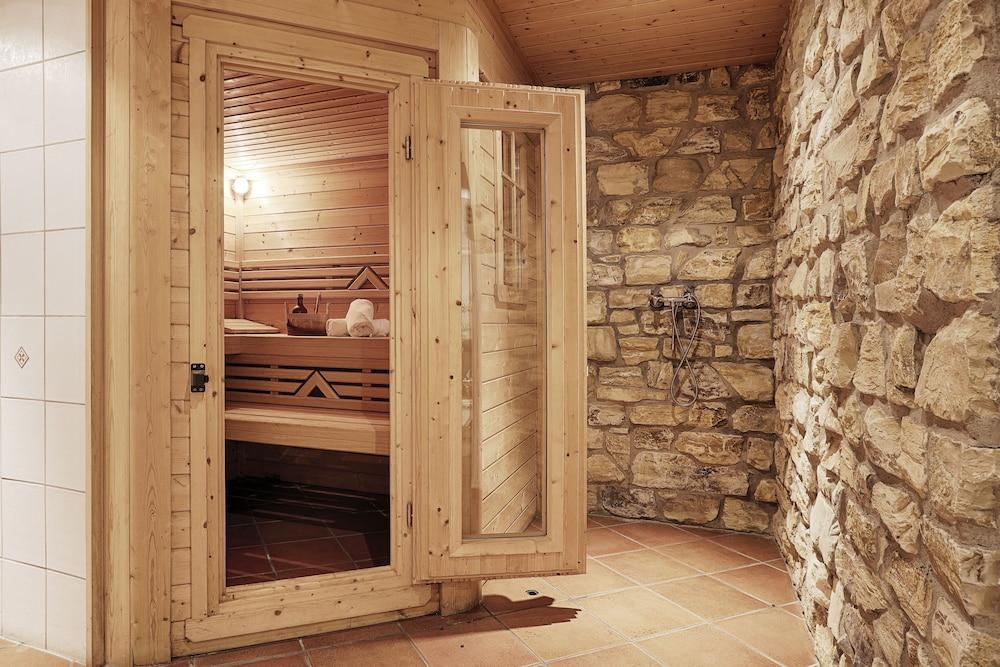 لاند هوتل شواب فيرينهاوس ساونا