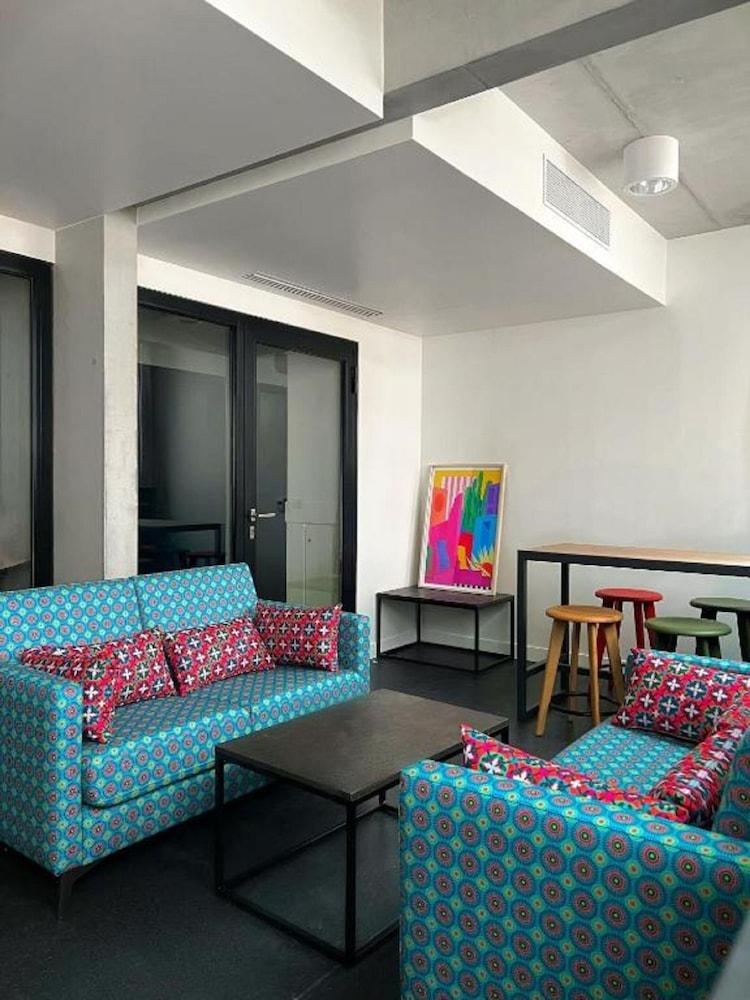 ذا بيوبول باريس مارايس منطقة الاستقبال