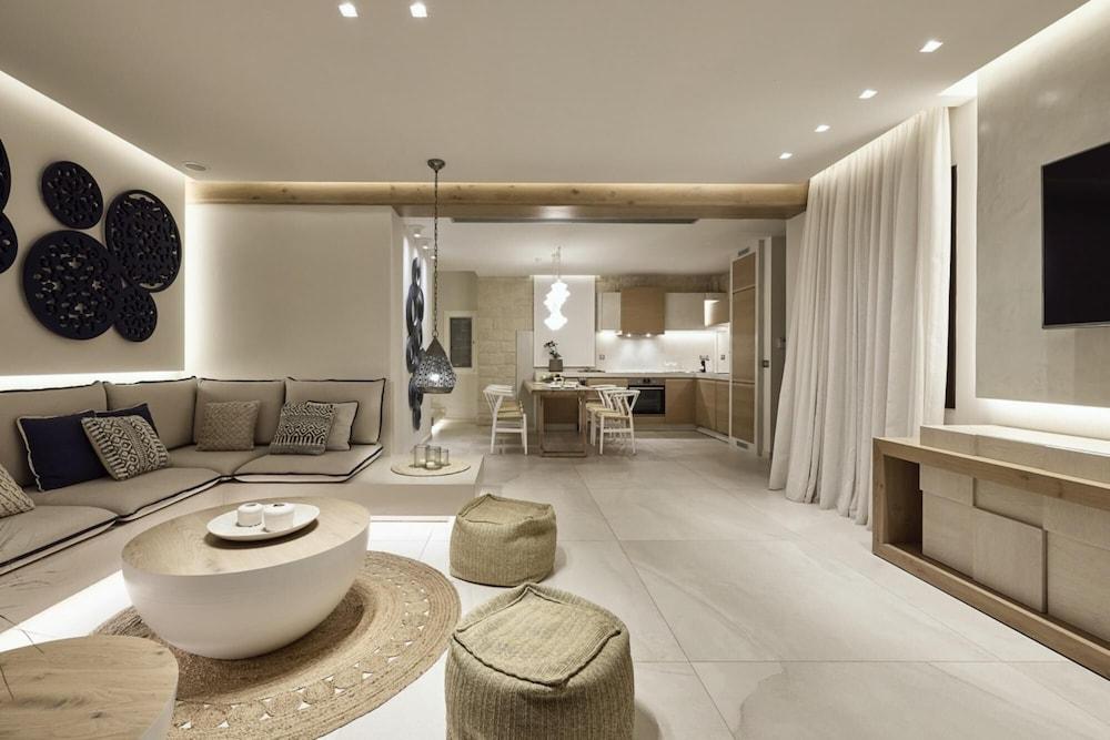 ميليتينا - بيوتيفول ووترفرونت 3 بد روم فيلا غرفة