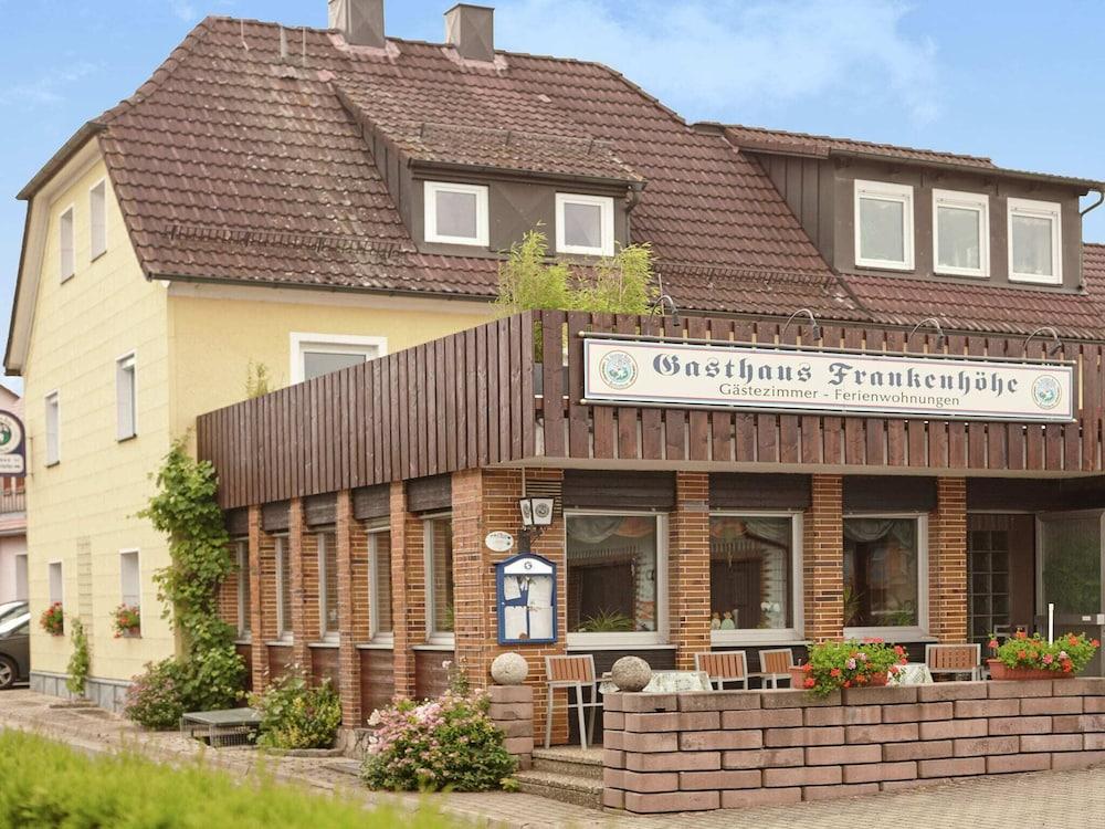 كومفورتابل أبارتمنت إن كويت لوكيشن ويذ جورجياس ساوث فاسينج بالكوني المنطقة الخارجية