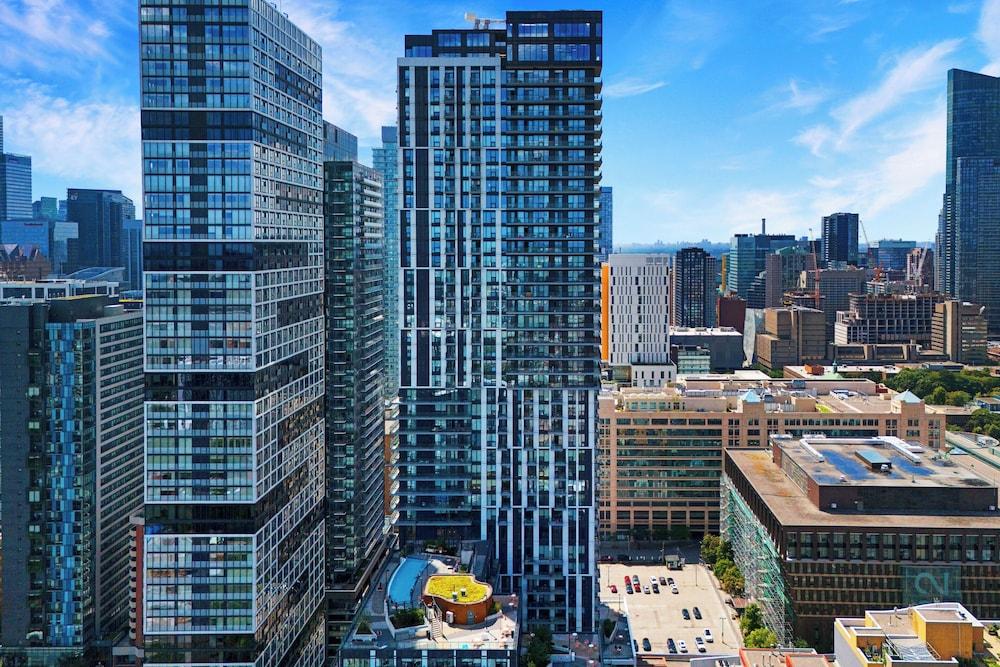 بانوراما سويتس داون تاون تورونتو