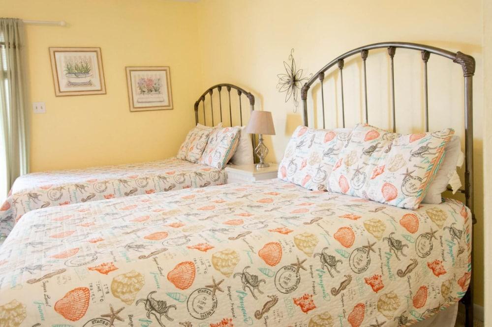 ساندبايبر اس بيرش 1 4 مايل فروم بيتش ويذ بول غرفة