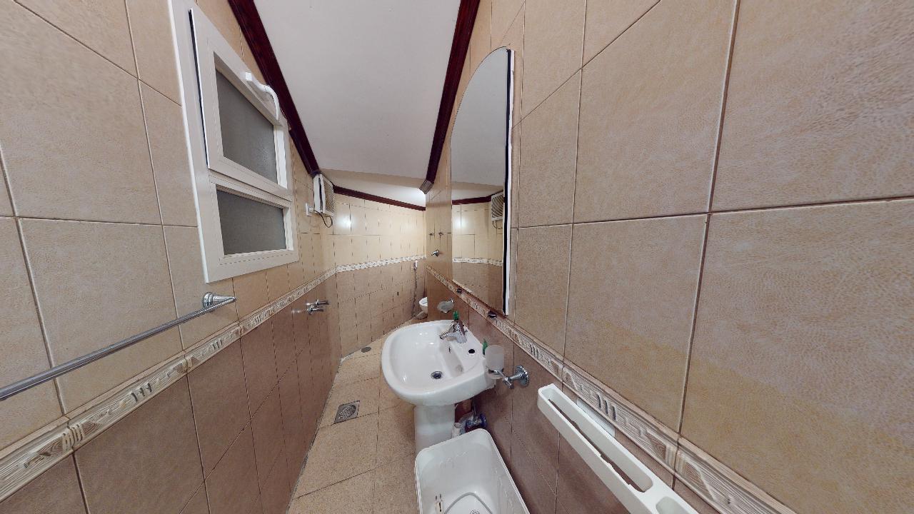Comfy Chalet with Comfortable and Simple Furniture | 1955 Bathroom