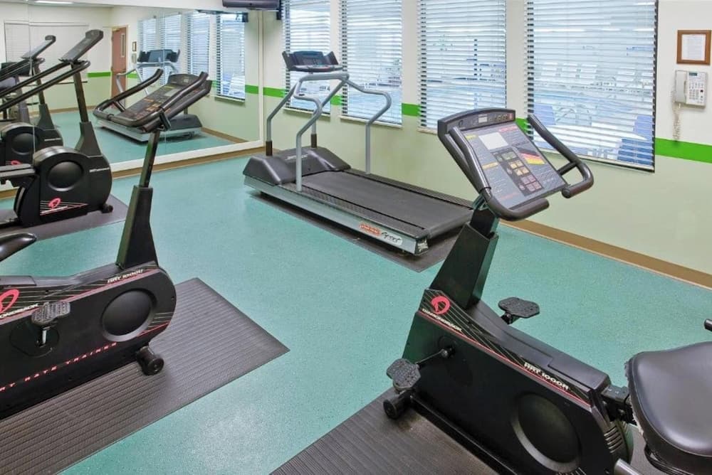 Studio 6 Extended Stay Findlay Tiffin Avenue OH Gym