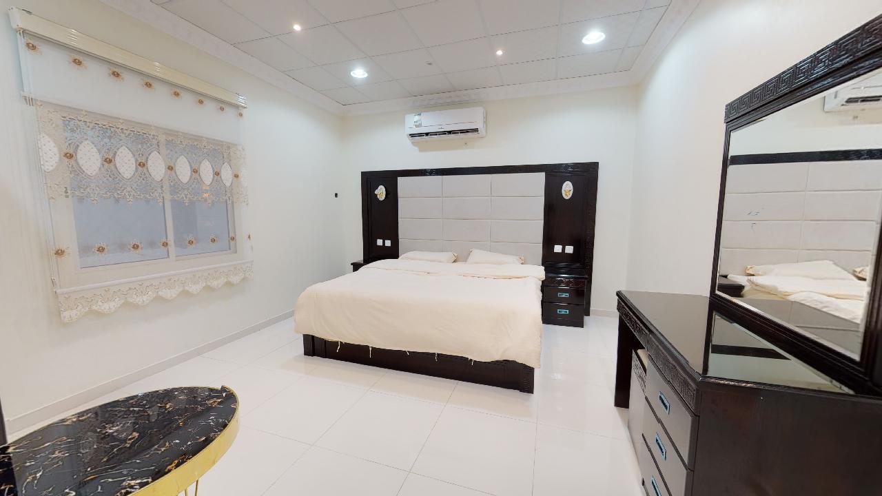 Comfy Chalet with Comfortable and Simple Furniture | 1369 Room