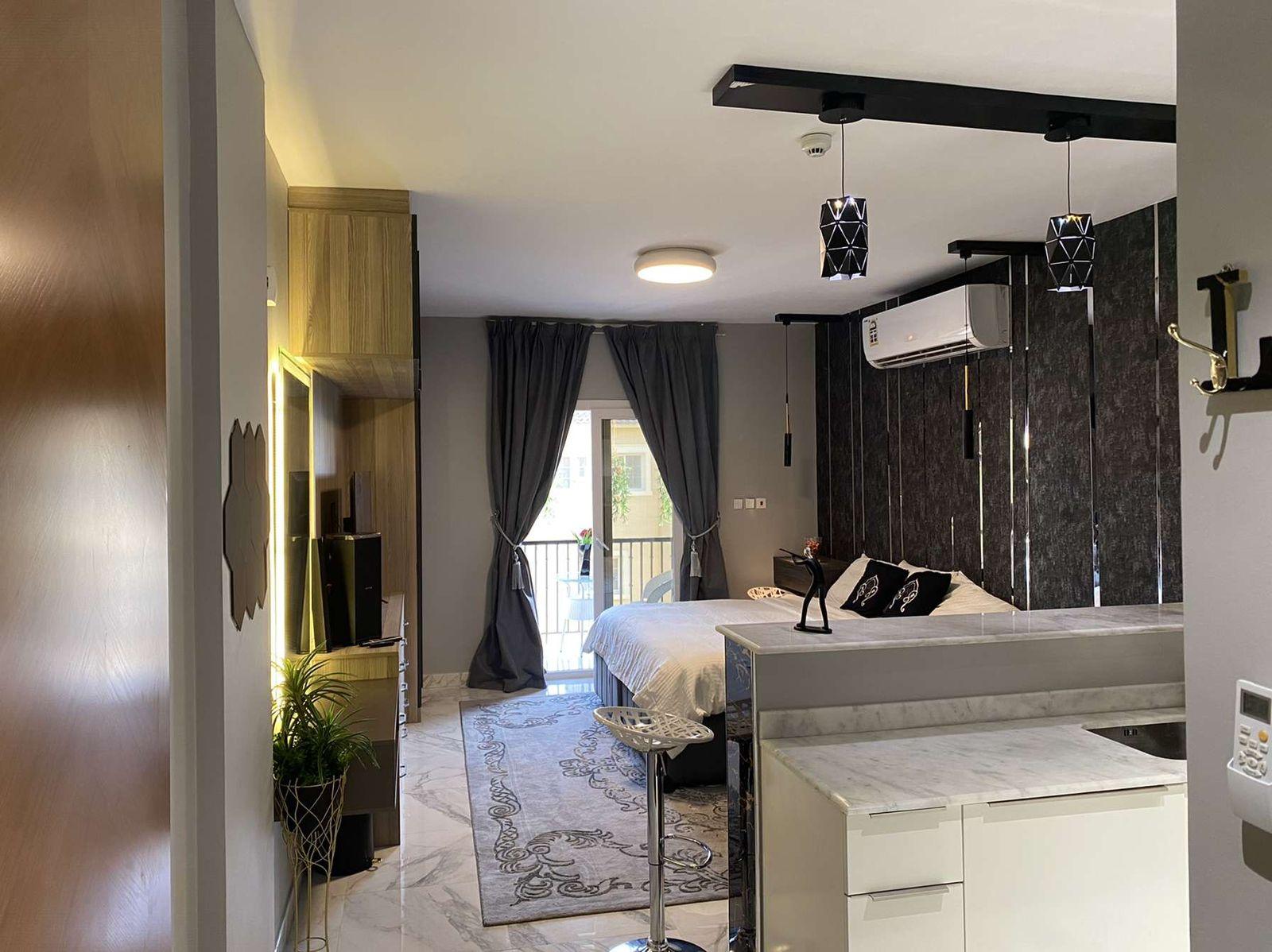 Elegant Studio with Comfortable and Simple Furniture | 5775