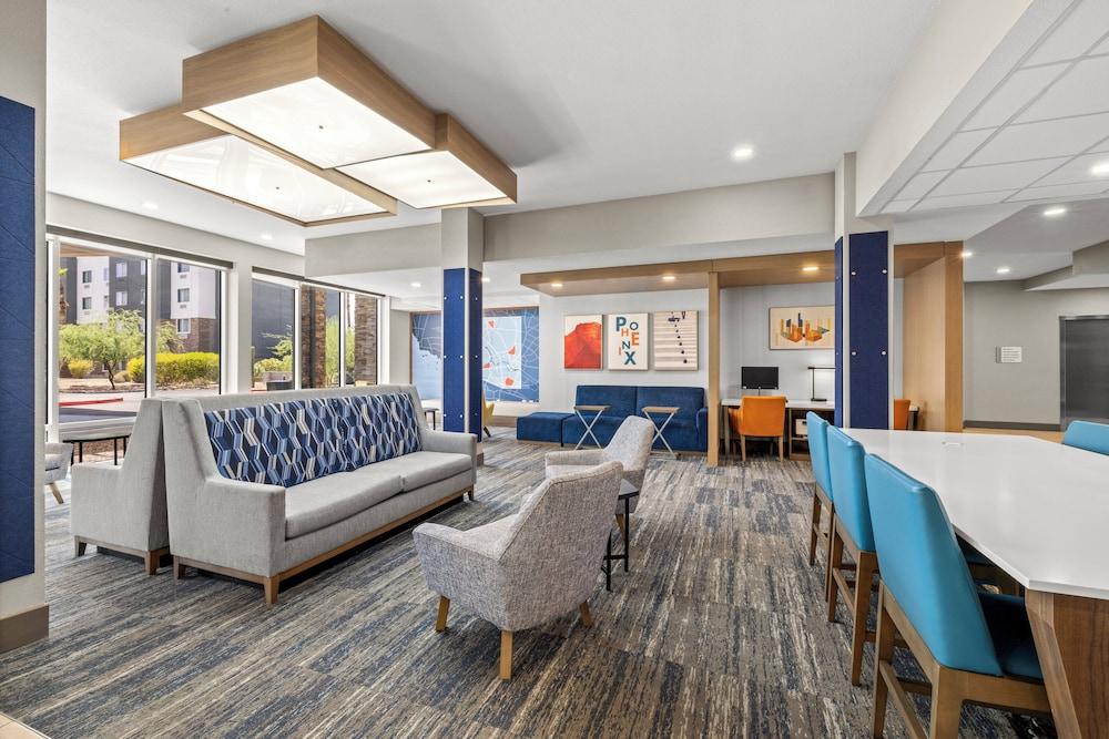 هوليداي إن إكسبرس آند سويتس فينيكس ويست توليسونا باي آيتش جي المنطقة الخارجية