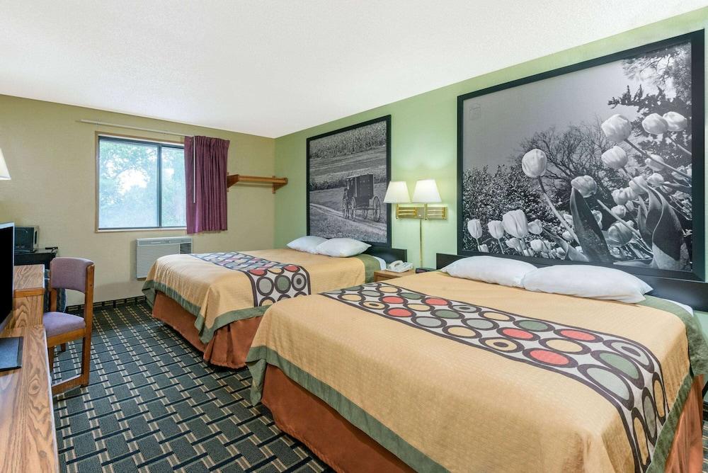 سوبر 8 باي ويندام توينسبورغ/كليفلاند أريا غرفة