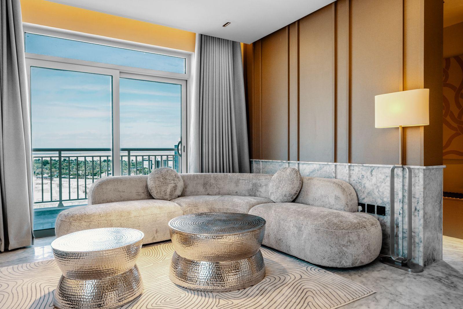 Elegant Apartment with Self Check-in | 5774 Living Area