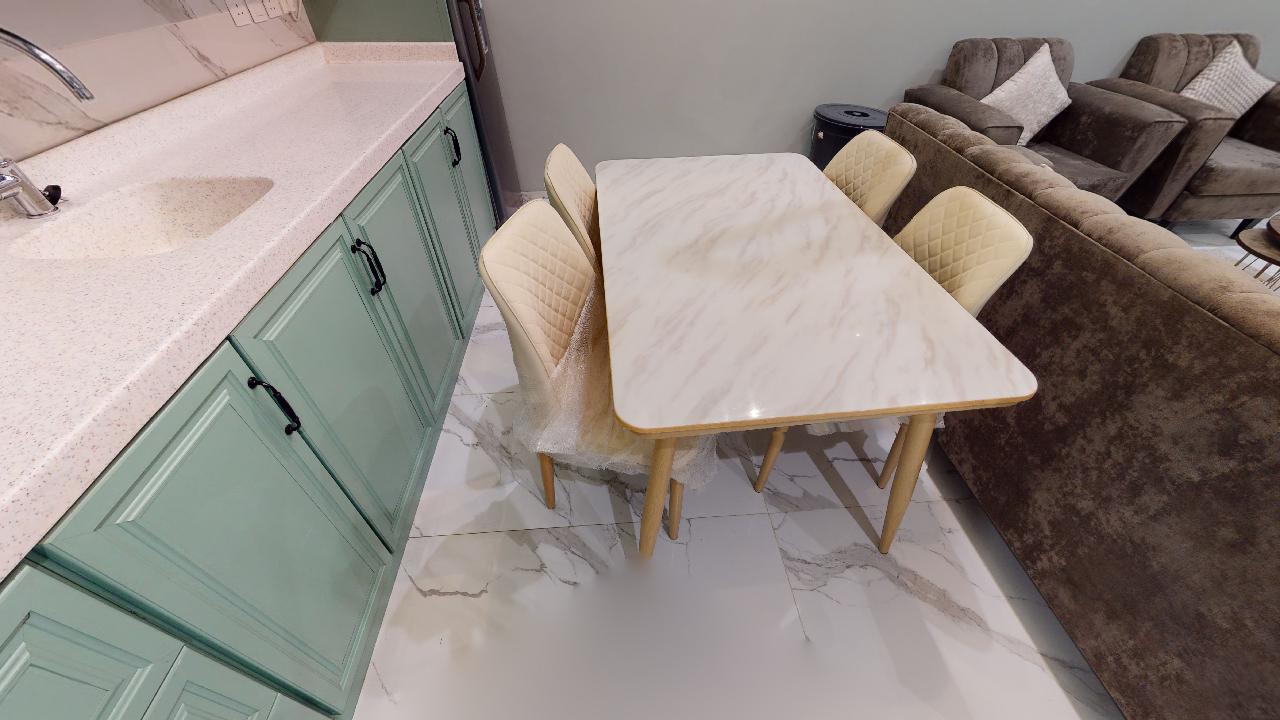 Comfy Chalet with Comfortable and Simple Furniture | 1307 Dining