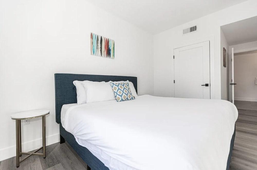 Beach Condo 436CB