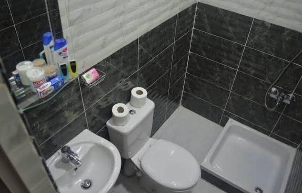 Tahrir view apartments Bathroom