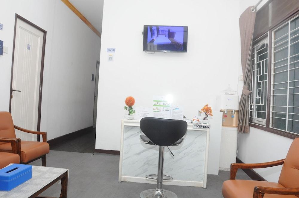 دي هوم ستاي بانجارماسين منطقة الاستقبال