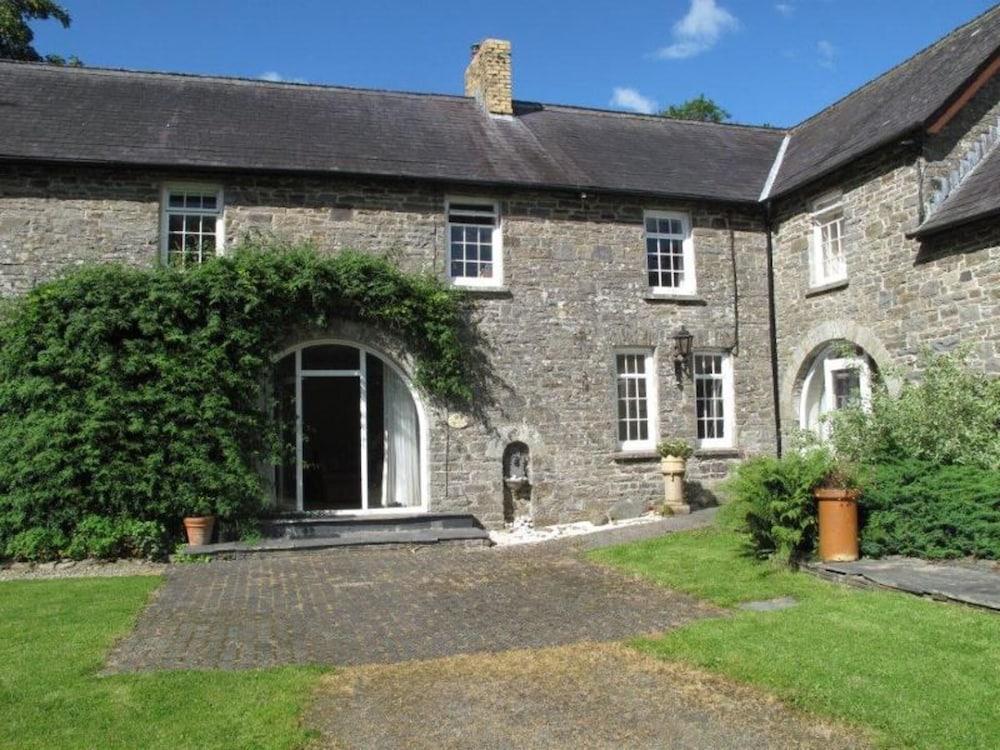 كومفورتابل أيري 5 بد أبارتمنت إن ليانديسول المنطقة الخارجية