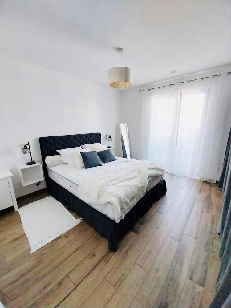 لاكشري 2 بد رومز وذ باركين، آند داراس غرفة